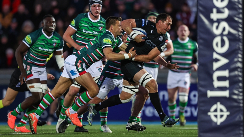 Henco Venter scored two tries for Glasgow Warriors