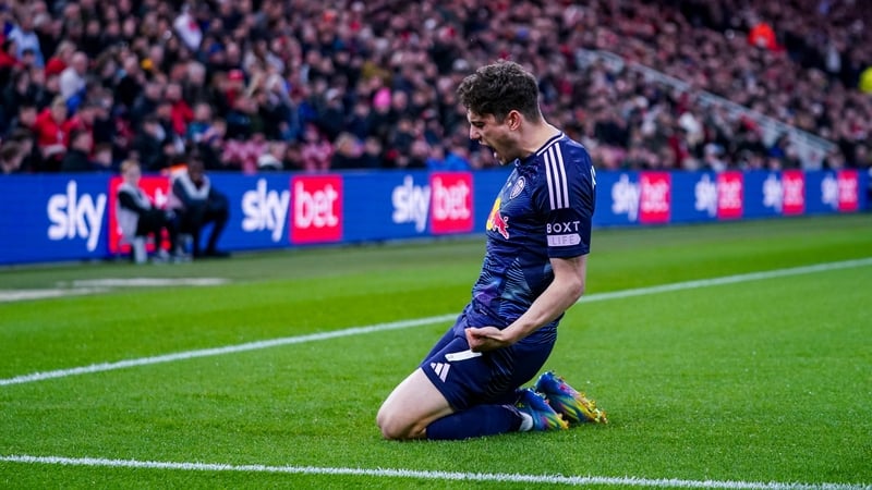 Daniel James celebrates his goal for Leeds