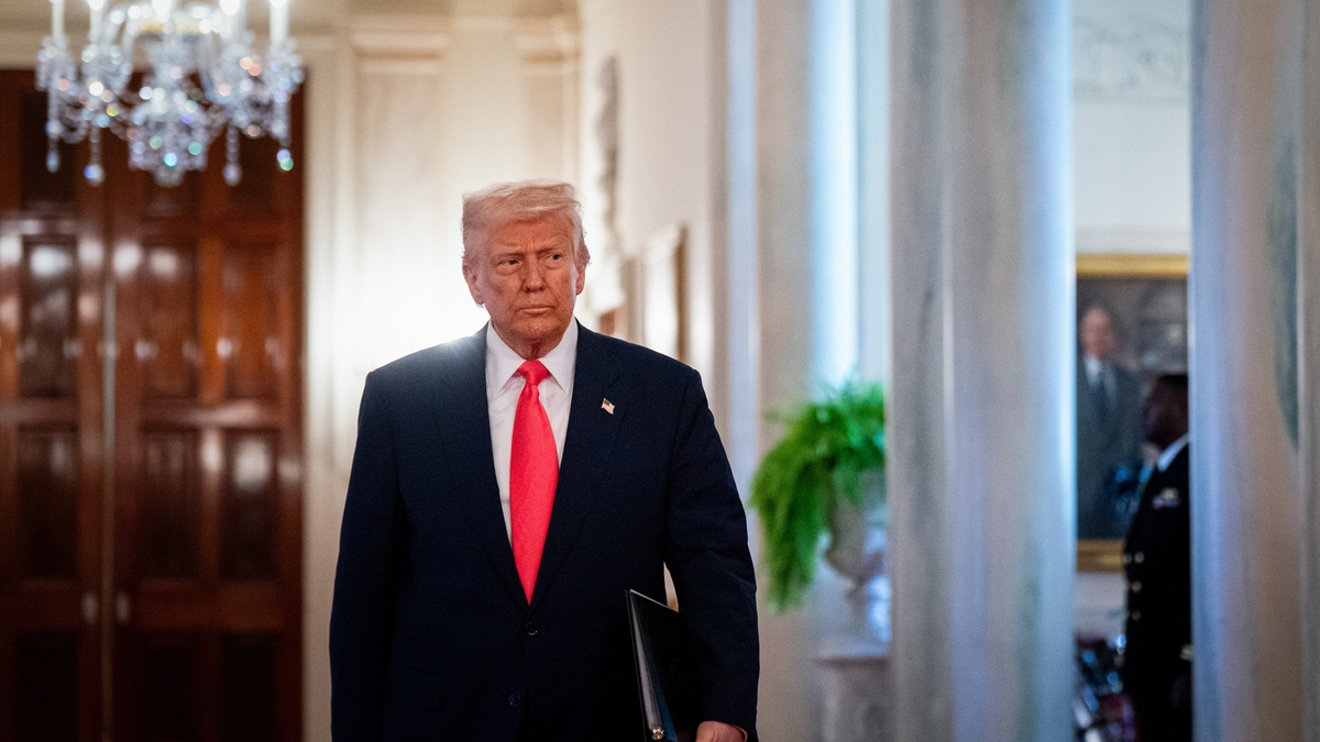 US tariffs take effect, deepening global trade war