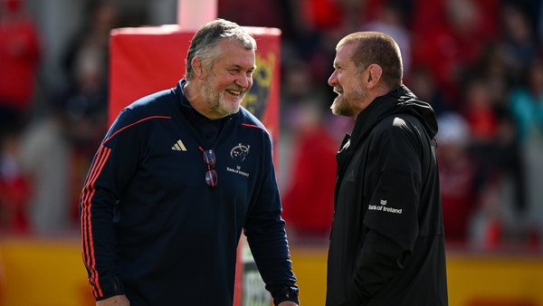 Niall O'Donovan chatting to former Munster head coach Graham Rowntree last season