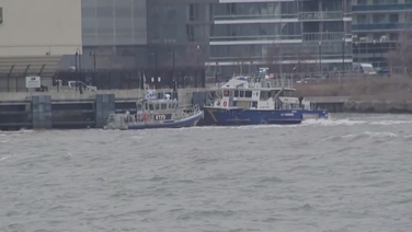 Video shows rescue boats at scene of helicopter crash in Hudson River