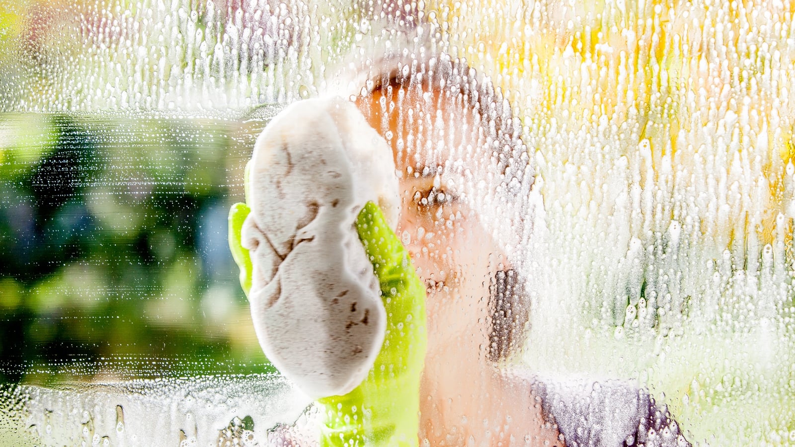 15 ways you should – and shouldn't – clean windows