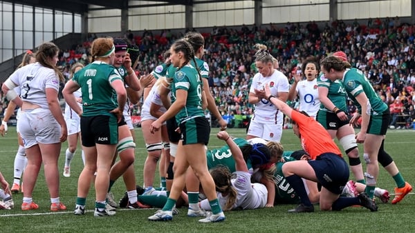 Morwenna Talling scores England's opening try