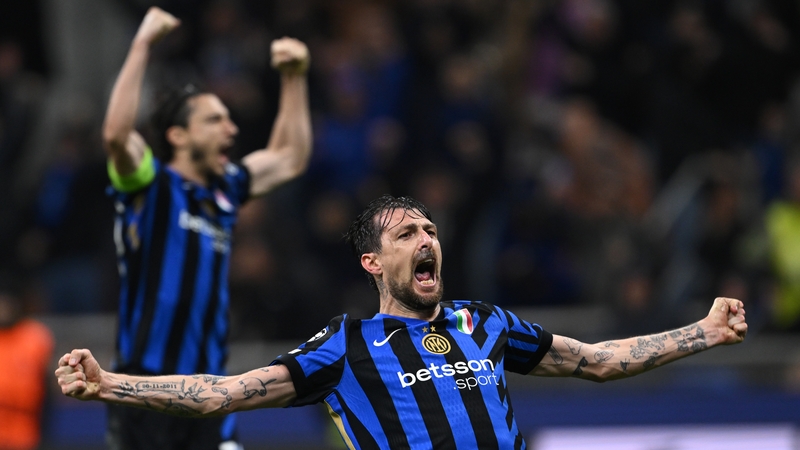 Veteran centre-back Francesco Acerbi celebates Inter's aggregate win