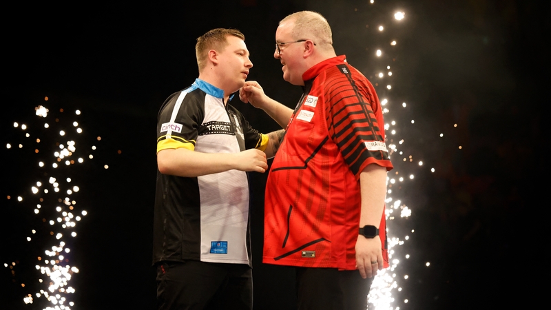 Chris Dobey got the better of Stephen Bunting in the Netherlands' second-largest city