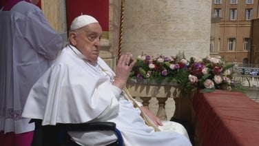 Pope wishes 'Happy Easter' in appearance at St Peter's Square