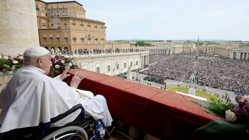 Pope Francis greets crowds on St Peter's Square on Easter Sunday