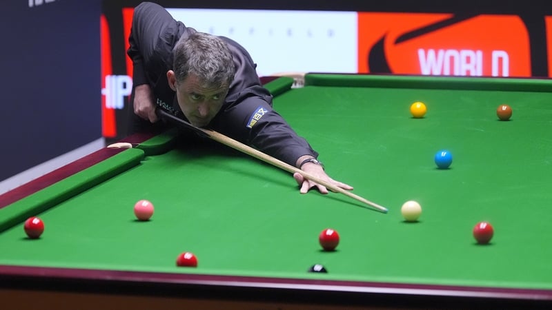 Ronnie O'Sullivan is debuting a new cue at the Crucible