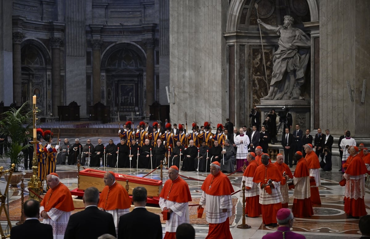 The Vatican prepares to bury Pope Francis