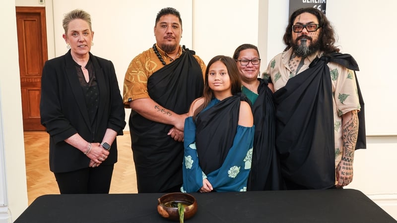 Kathryn Thomson from National Museums NI with delegates from the Office of Hawaiian Affairs