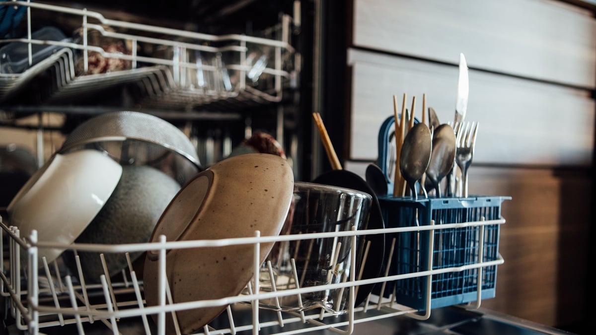 Dishwasher wars: Knives up or down, putting plates in clean or dirty and the crime of overloading