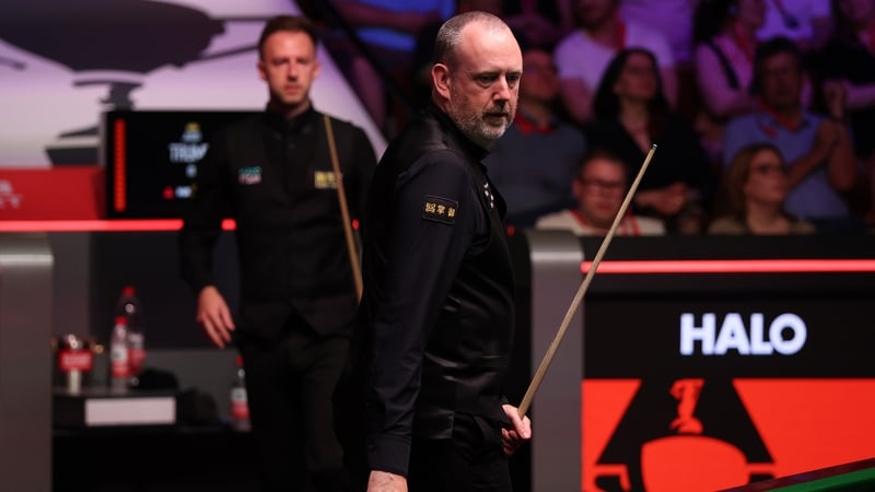 Judd Trump lead Mark Williams after the first session in Sheffield