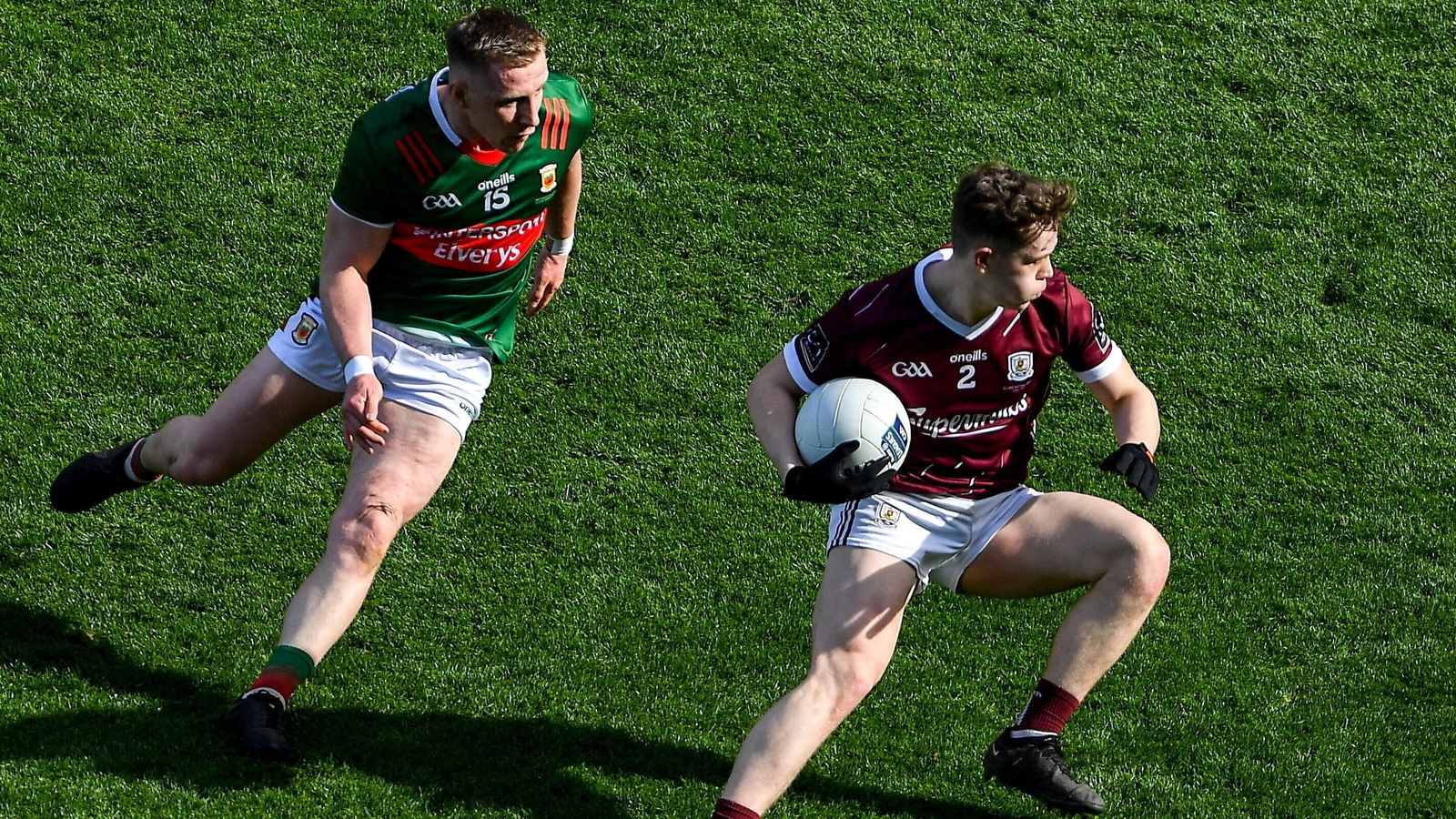 Johnny McGrath gets away from the clutches of Ryan O'Donoghue in the 2023 Division 1 final