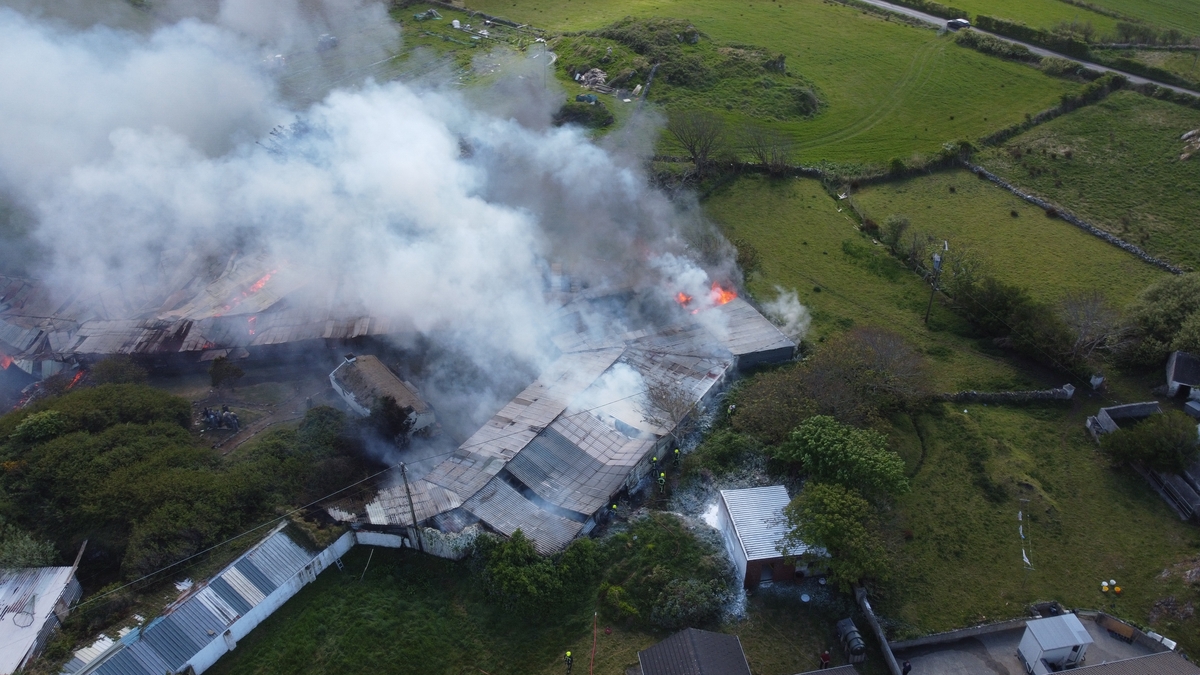 An Comhairleoir Contae Albert Doherty.