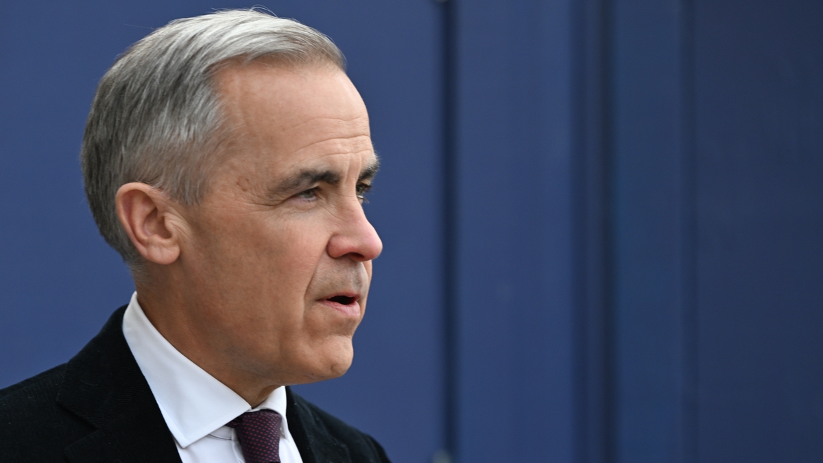 Carney visits the White House