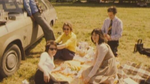 Enjoying a picnic in the summer sunshine (1975)