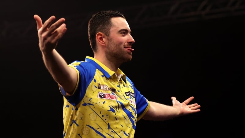 Luke Humphries soaks up the adulation of the crowd in Leeds