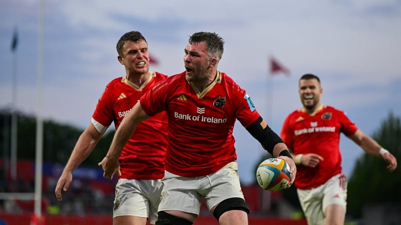 Peter O'Mahony celebrates his try