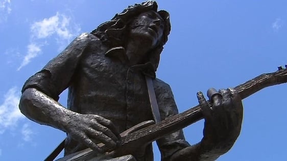 Bronze Rory Gallagher statue unveiled in Ballyshannon, County Donegal (2010)