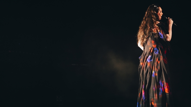 Switzerland's Zoë Më sings in both German and French, blending poetic pop with 'chanson'.