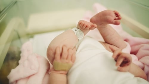A woman has settled a High Court legal action against the HSE over being handed the wrong newborn (stock image)