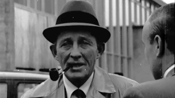 Bing Crosby in Shannon Airport in 1965.