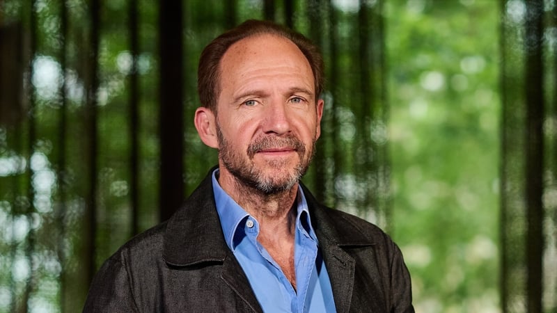 Ralph Fiennes r will take on the role of President Snow in the film adaptation of the fifth book in the franchise.