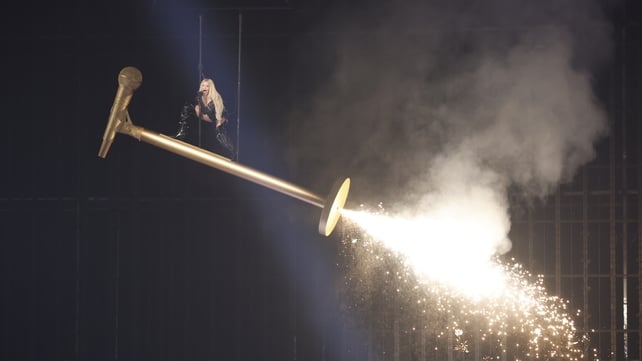 Finland took the temperature up several levels as Erika Vikman took off from the stage on a giant microphone during her track ICH KOMME.