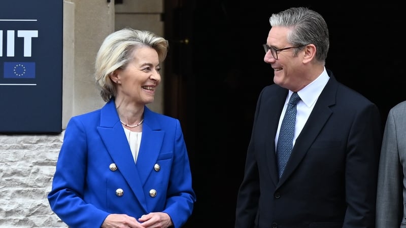 Ursula von der Leyen and Keir Starmer in London today