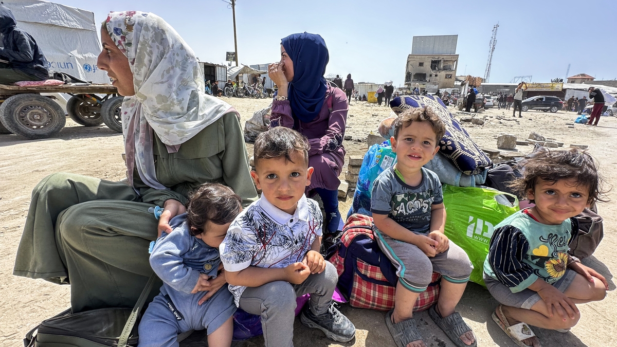 Aoife Herr, urlabhraí "Máithreach I gcoinnigh Cinedhiothú i nGaza." 