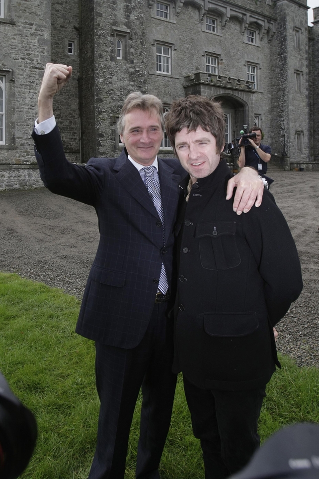Lord Henry Mount Charles and Noel Gallagher announce the Oasis concert at Slane Castle, 2008. PA Images.