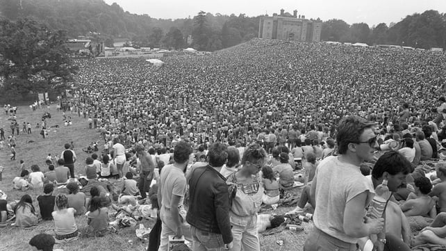 Fans at the Bob Dylan concert in Slane Castle, 1984. Photo by Independent News and Media/Getty Images