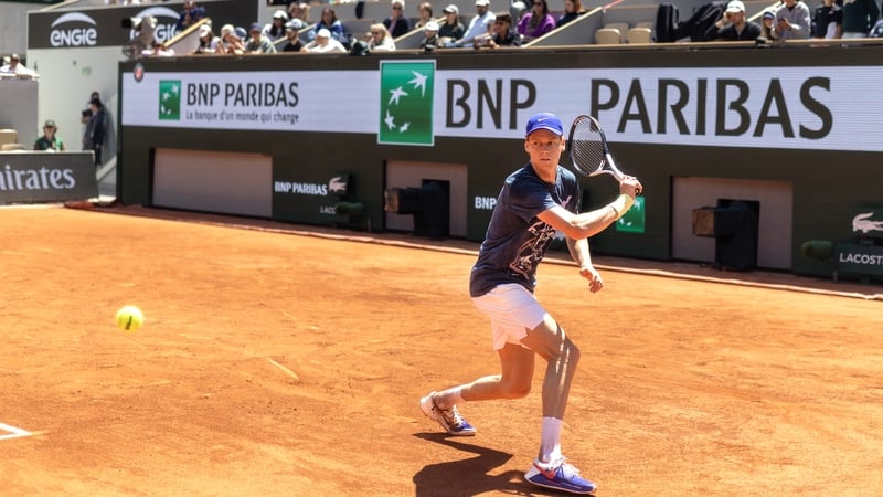 Jannik Sinner getting ready for the Paris tournament