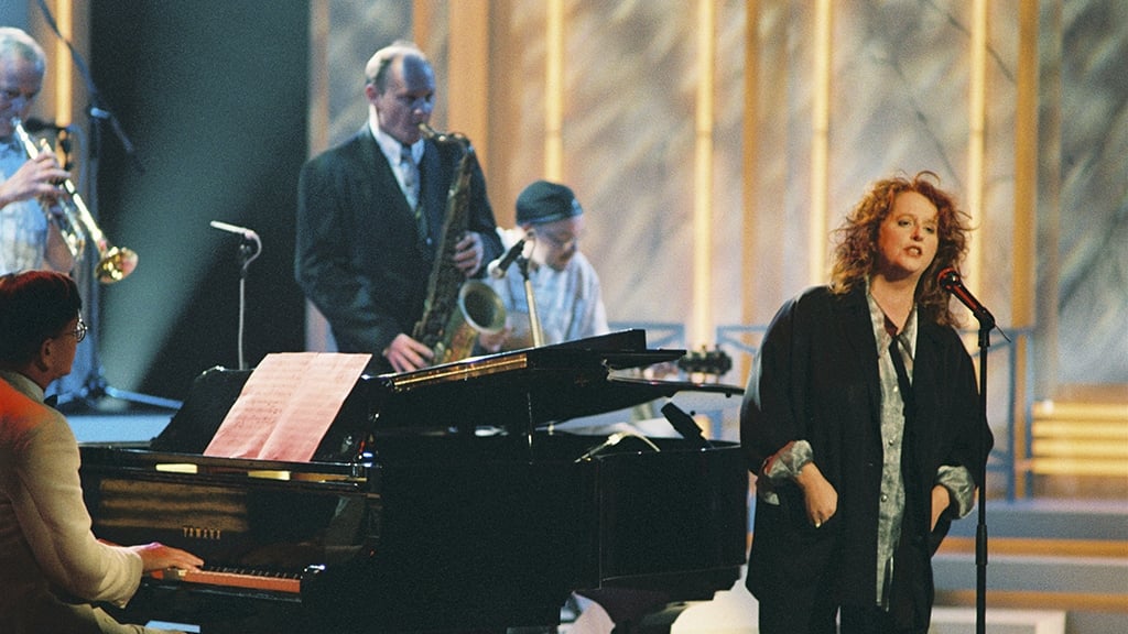 Mary Coughlan on 'The Late Late Show' (1995)