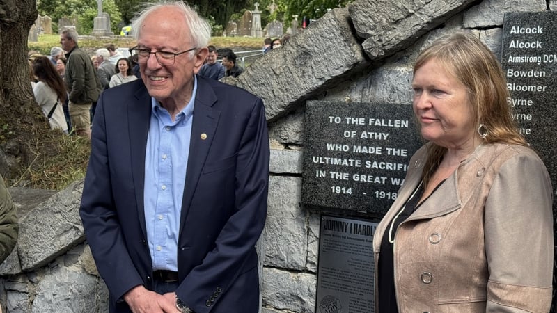 Bernie Sanders and Jane O'Meara Sanders gave an address to the public in Athy Library before unveiling the plaque