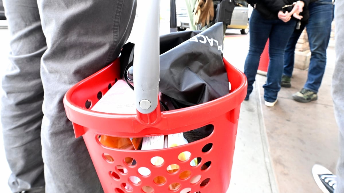 Should supermarkets publish their profits?