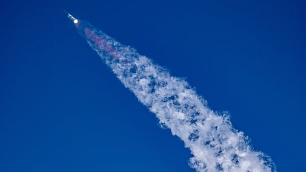 SpaceX is planning a stock market flotation next year - with a plan to raise as much as $25 billion