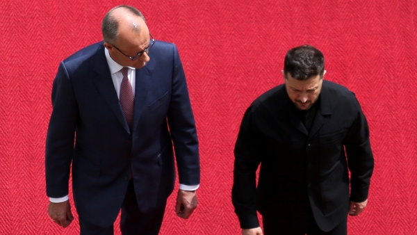 BERLIN, GERMANY - MAY 28: German Chancellor Friedrich Merz and Ukrainian President Volodymyr Zelensky review a guard of honour upon Zelensky's arrival for talks at the Chancellery on May 28, 2025 in Berlin, Germany. Merz recently said he will allow Ukrain