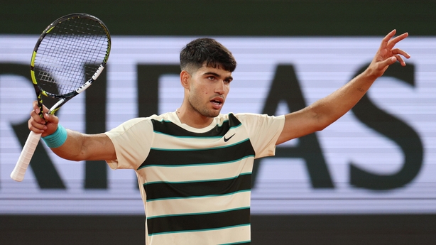 PARIS, FRANCE - MAY 30: Carlos Alcaraz of Spain celebrates after winning match point against Damir Dzumhur of Bosnia and Herzegovina during the Men's Singles Third Round match on Day Six of the 2025 French Open at Roland Garros on May 30, 2025 in Paris, France. (Photo by Adam Pretty/Getty Images)
