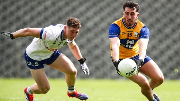 Clare's Aaron Griffin (R) takes on Dylan Byrne of Monaghan at St Tiernach's Park in Clones
