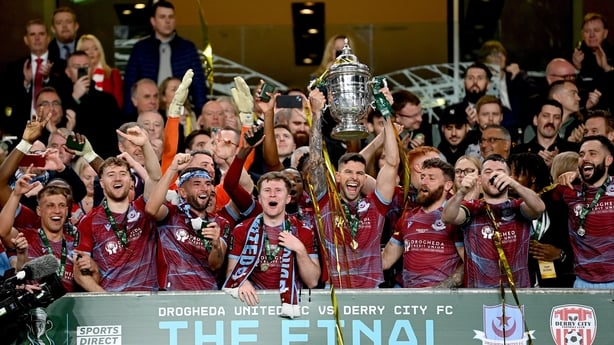 10 November 2024; Adam Foley of Drogheda United lifts the FAI Cup after the Sports Direct Men's FAI Cup Final match between Drogheda United and Derry City at the Aviva Stadium in Dublin. Photo by Stephen McCarthy/Sportsfile