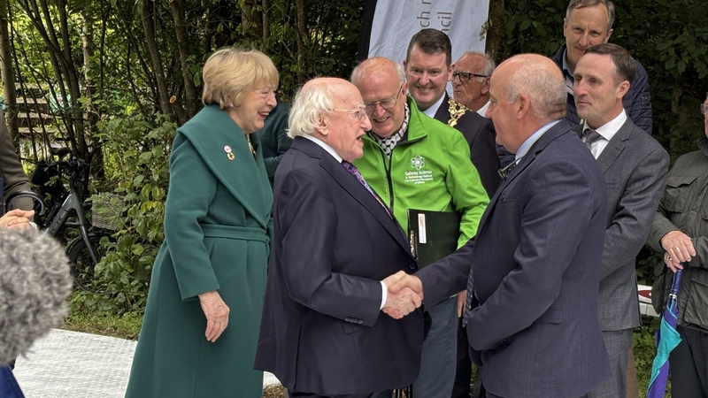 Is le bunú pháirc foraoise Thír Oiléan i gcathair na Gaillimhe a cheiliúradh a bhí an tUachtarán Higgins sa chathair.