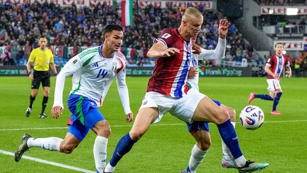 Norway's forward #09 Erling Braut Haaland (C), Italy's defender #14 Diego Coppola (L) and Italy's midfielder #18 Nicolo Barella vie for the ball during the 2026 FIFA World Cup Qualifying Group I football match between Norway and Italy at the Ullevaal Stad