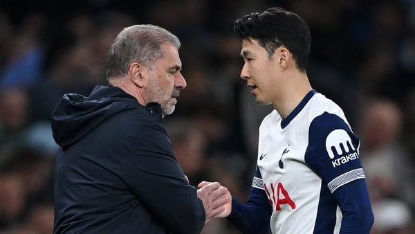 LONDON, ENGLAND - APRIL 10: Ange Postecoglou, Manager of Tottenham Hotspur, shakes hands with Son Heung-Min of Tottenham Hotspur as he leaves the field after being replaced by substitute Mathys Tel of Tottenham Hotspur during the UEFA Europa League 2024/2