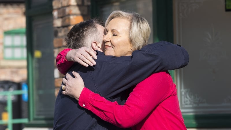 Eileen (Sue Cleaver) says goodbye to Steve (Simon Gregson)