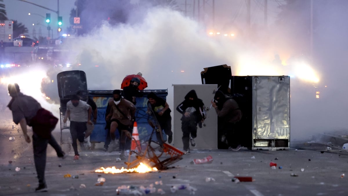 Trump sends US marines to LA over immigration protests