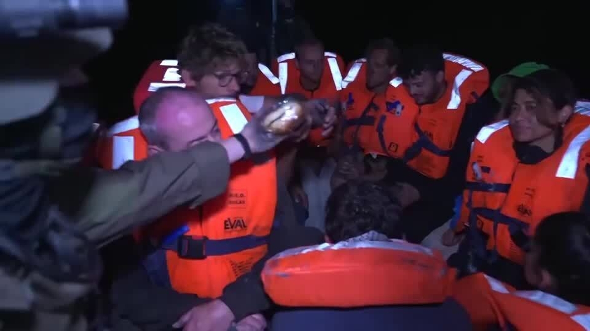 Israeli forces seize activist ship carrying aid to Gaza