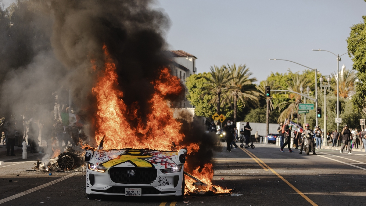 'Bring in the troops', says Trump as LA anti-ICE protests spread to San Francisco