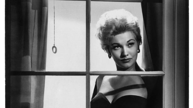 Publicity still of American actress Kim Novak in the film 'Pushover,' 1954. (Photo by John Kisch Archive/Getty Images)