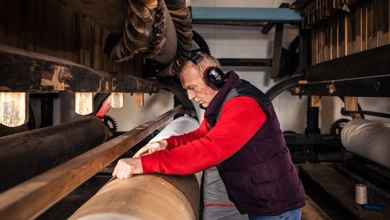 Production of beetled linen. Photo: William Clark & Sons